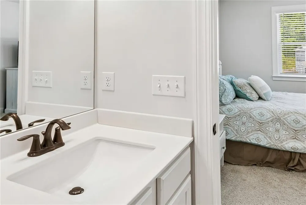 113 Vivian Lane Peachtree City, GA 30269