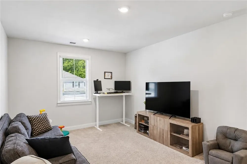 113 Vivian Lane Peachtree City, GA 30269