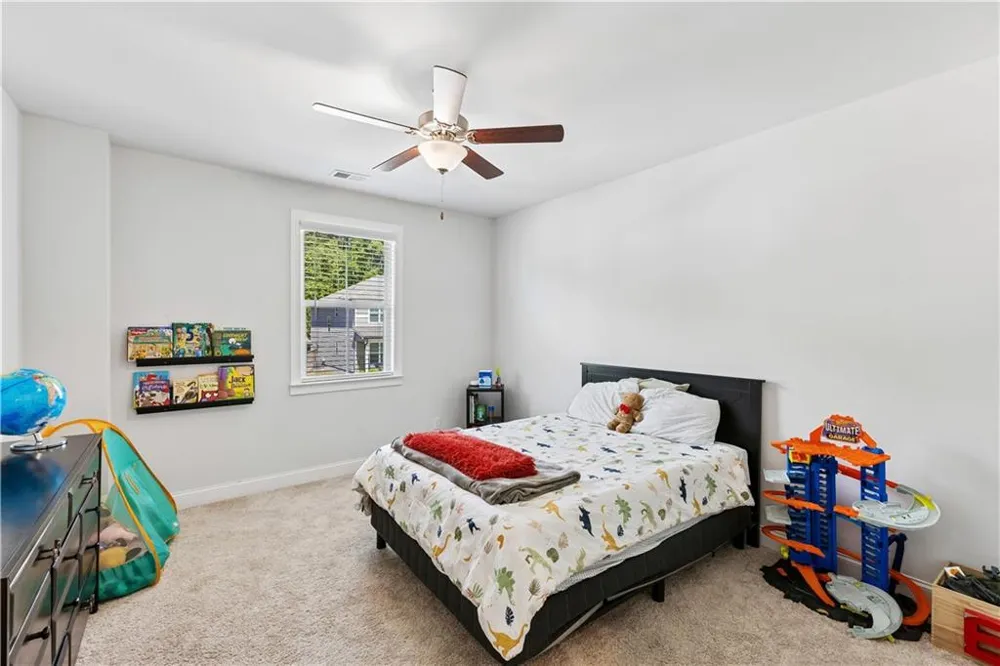 113 Vivian Lane Peachtree City, GA 30269