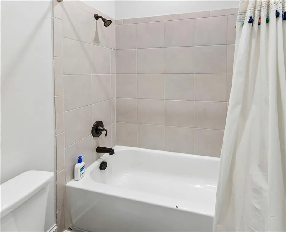 113 Vivian Lane Peachtree City, GA 30269
