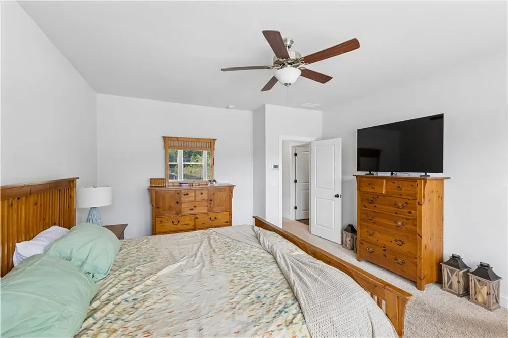 113 Vivian Lane Peachtree City, GA 30269