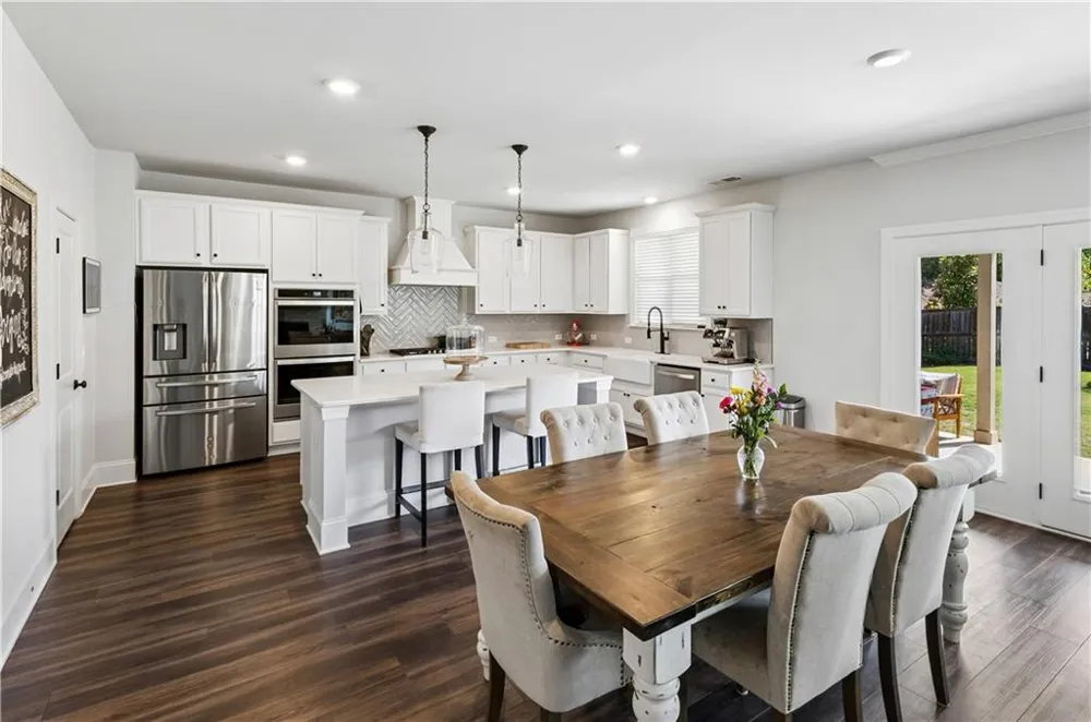 113 Vivian Lane Peachtree City, GA 30269