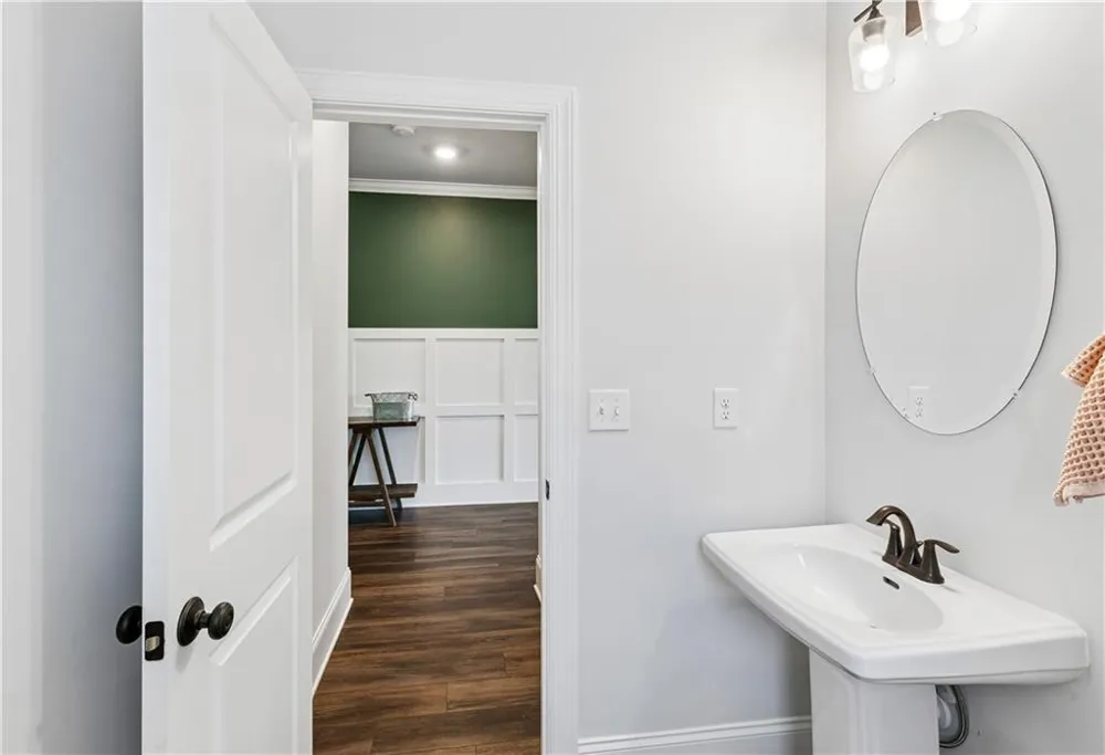 113 Vivian Lane Peachtree City, GA 30269