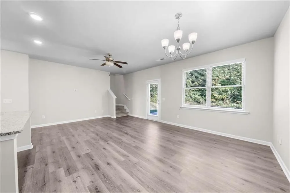 200 NW Vickery LN NW Calhoun, GA 30701