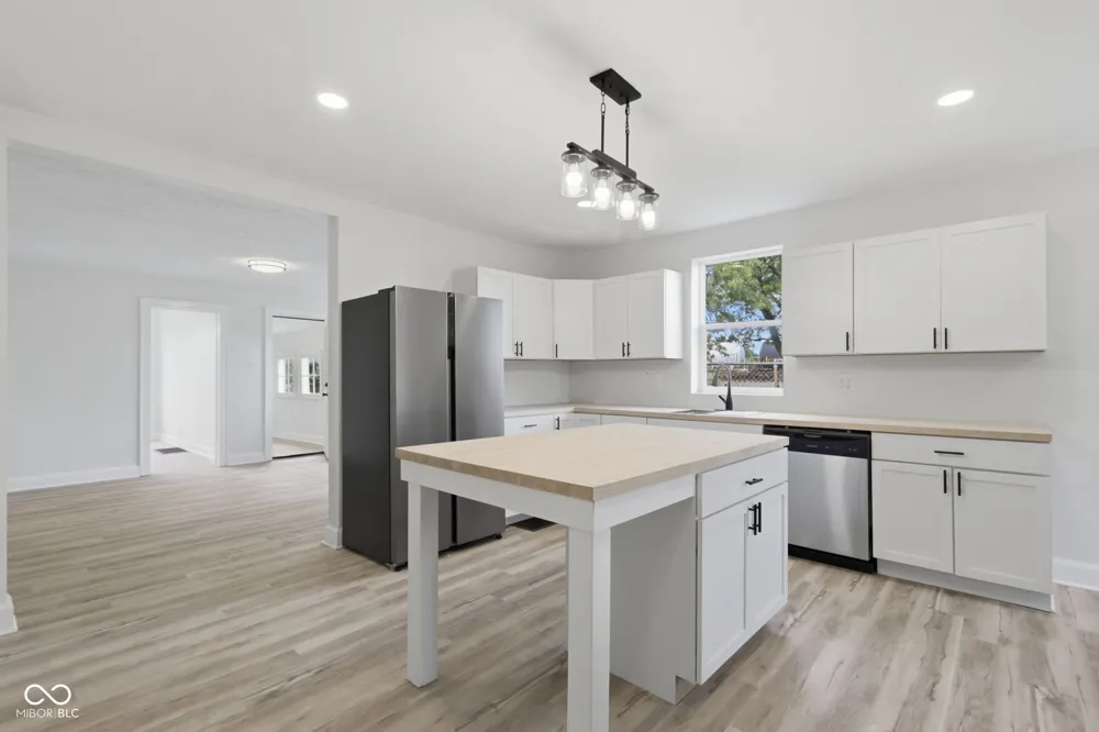 260 E Beecher Street Indianapolis, IN 46225