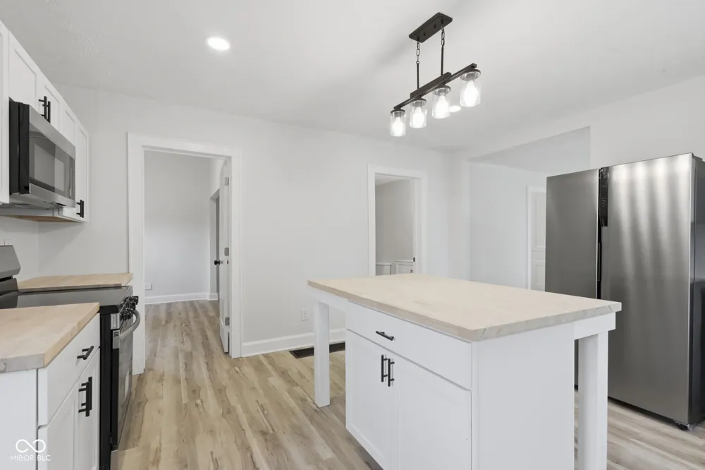 260 E Beecher Street Indianapolis, IN 46225