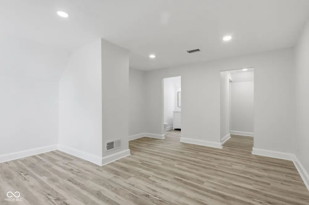 260 E Beecher Street Indianapolis, IN 46225