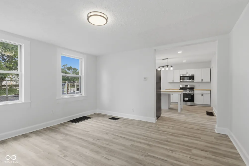 260 E Beecher Street Indianapolis, IN 46225
