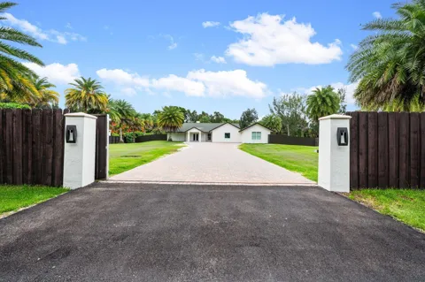 5700 SW 196th Lane
