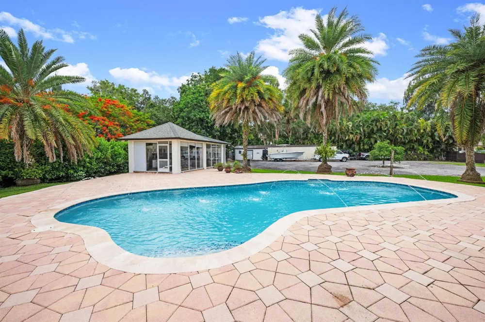 5700 SW 196th Lane Southwest Ranches, FL 33332