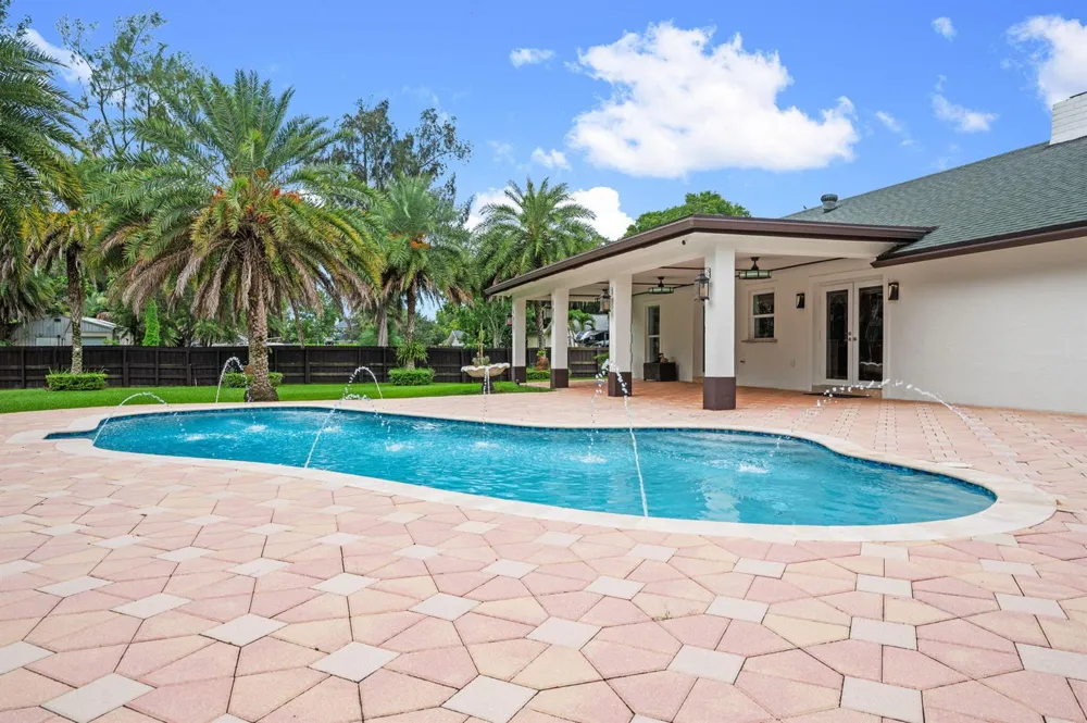 5700 SW 196th Lane Southwest Ranches, FL 33332