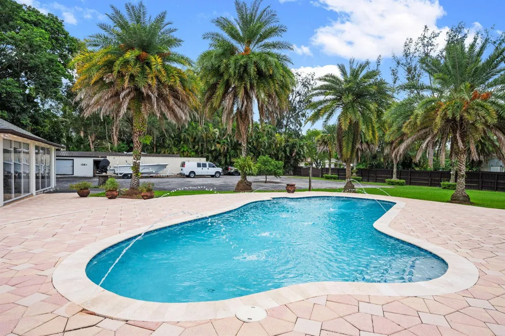 5700 SW 196th Lane Southwest Ranches, FL 33332
