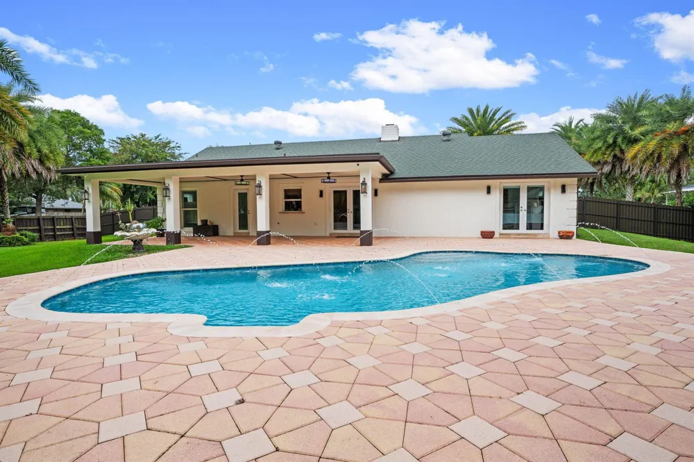 5700 SW 196th Lane Southwest Ranches, FL 33332