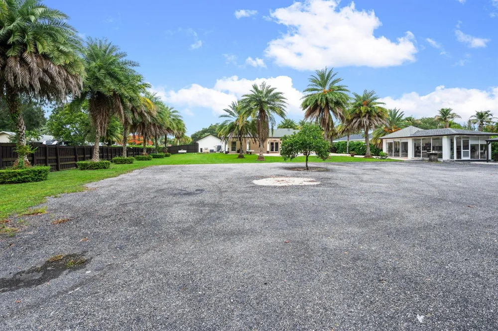 5700 SW 196th Lane Southwest Ranches, FL 33332