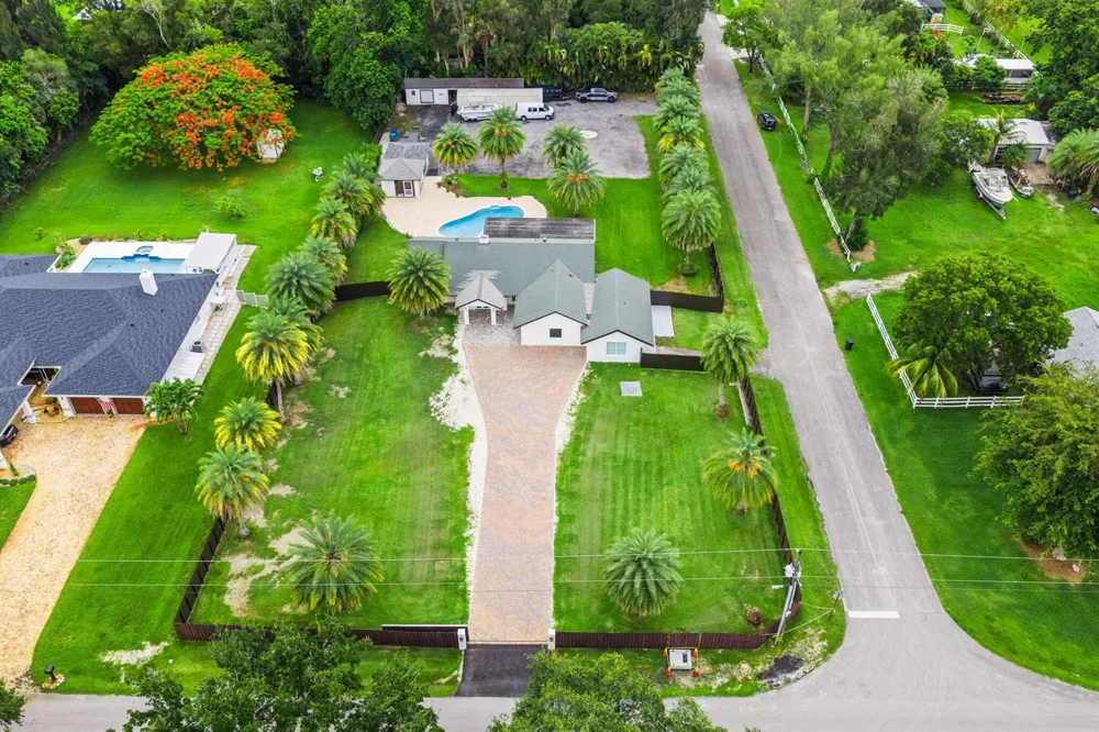 5700 SW 196th Lane Southwest Ranches, FL 33332