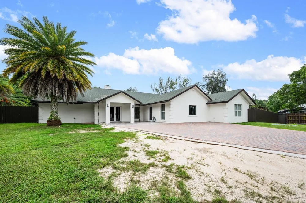 5700 SW 196th Lane Southwest Ranches, FL 33332