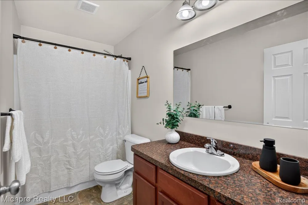 1180 Cimmaron Court Davison Township, MI 48423