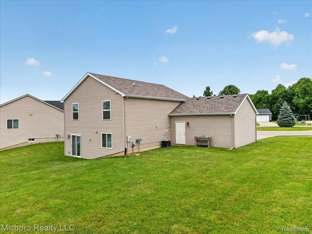 1180 Cimmaron Court Davison Township, MI 48423
