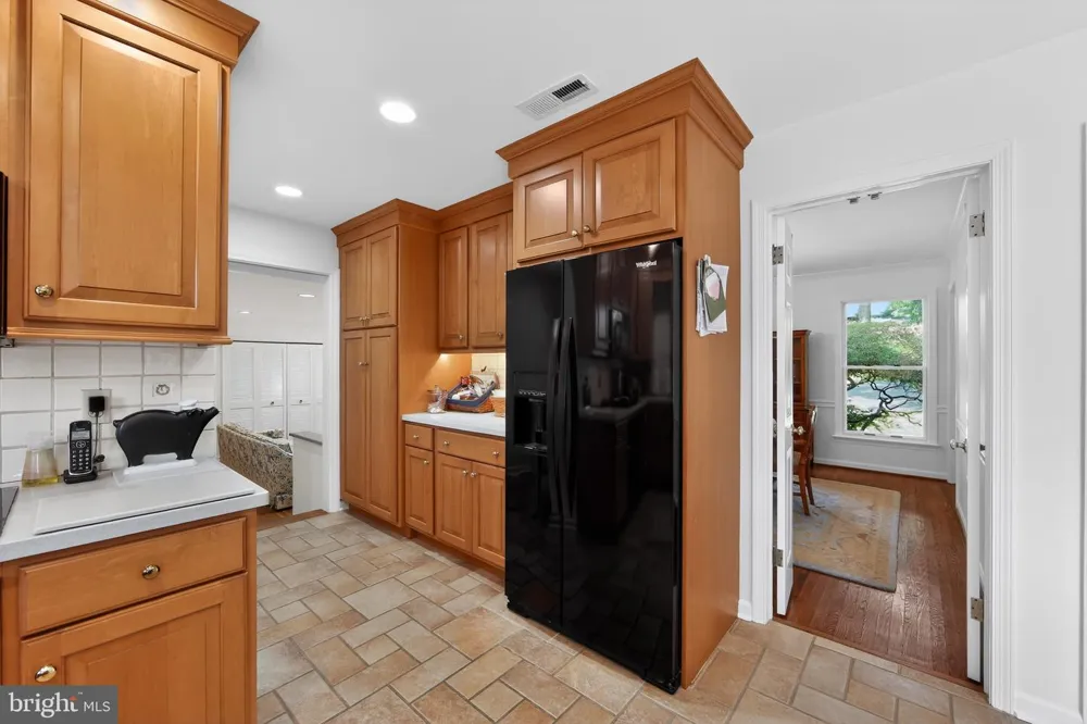 2119 COUNTY LINE ROAD Villanova, PA 19085