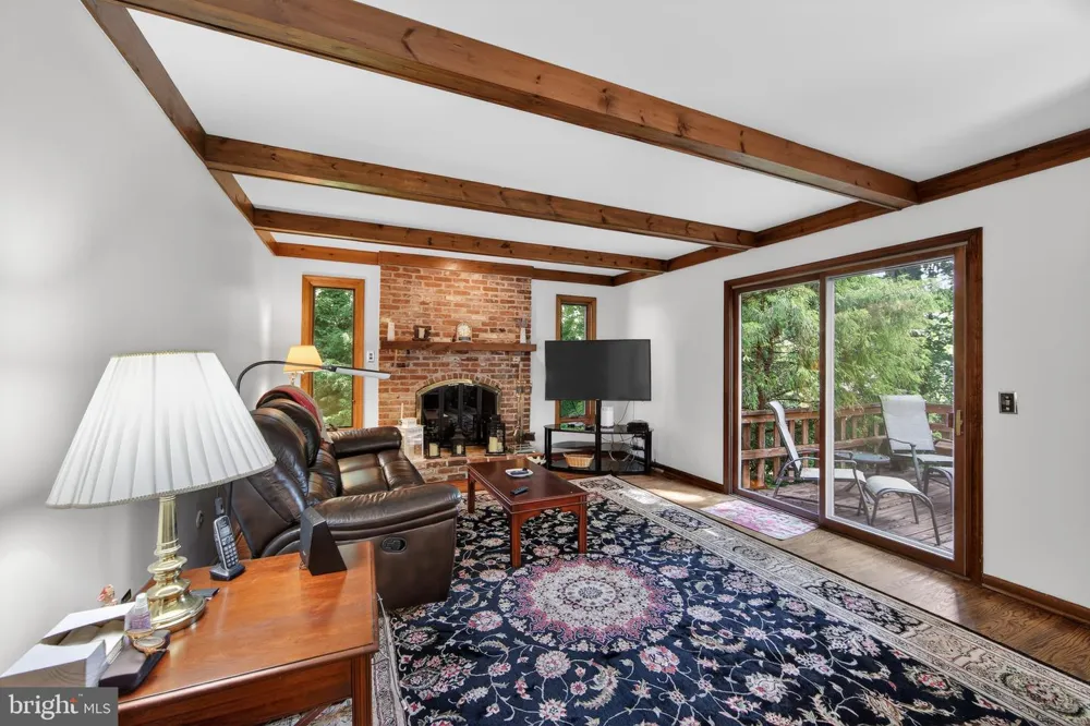2119 COUNTY LINE ROAD Villanova, PA 19085