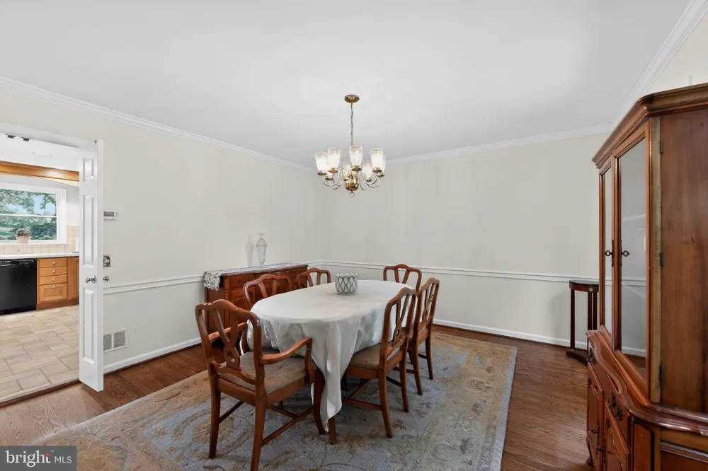 2119 COUNTY LINE ROAD Villanova, PA 19085