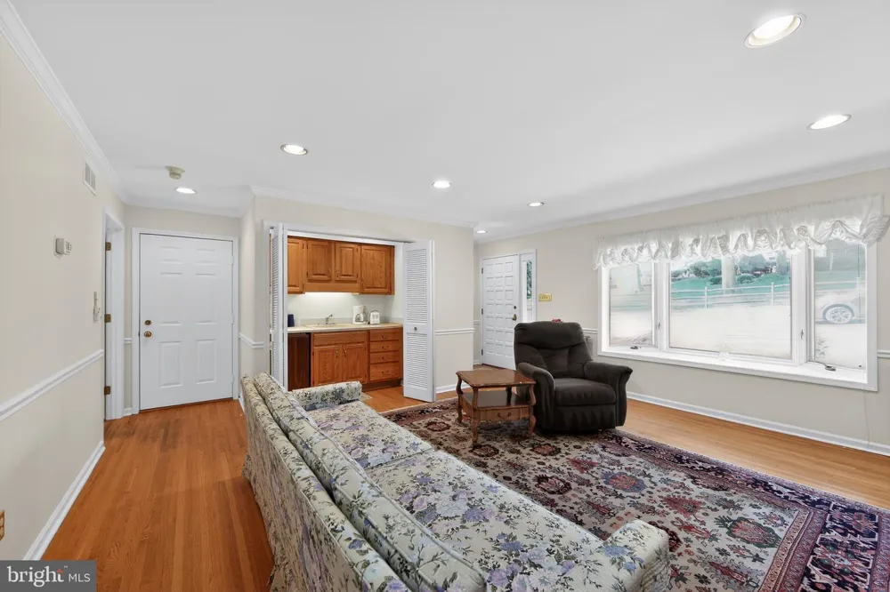 2119 COUNTY LINE ROAD Villanova, PA 19085