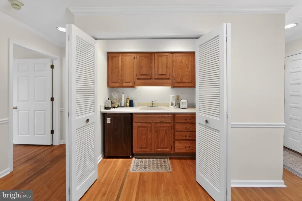 2119 COUNTY LINE ROAD Villanova, PA 19085