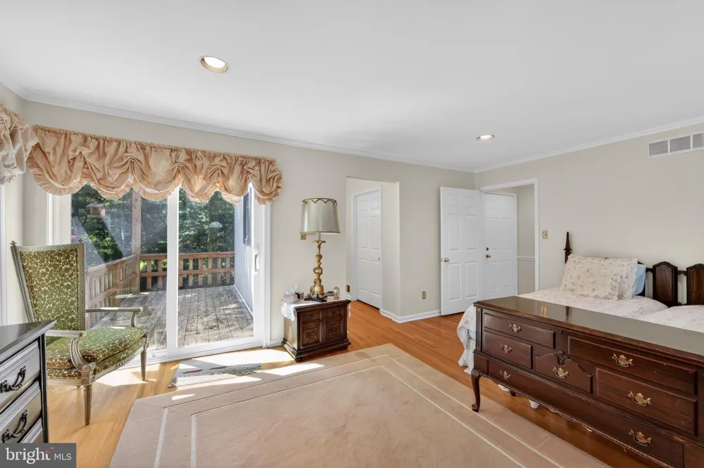 2119 COUNTY LINE ROAD Villanova, PA 19085