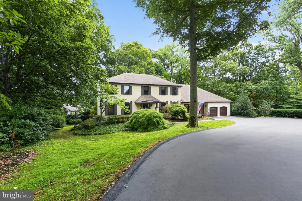 2119 COUNTY LINE ROAD Villanova, PA 19085