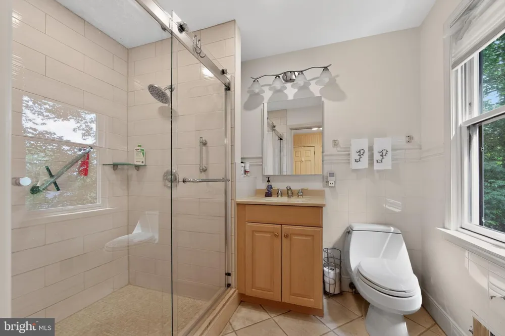 2119 COUNTY LINE ROAD Villanova, PA 19085