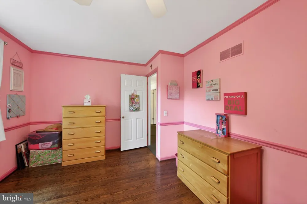 2119 COUNTY LINE ROAD Villanova, PA 19085
