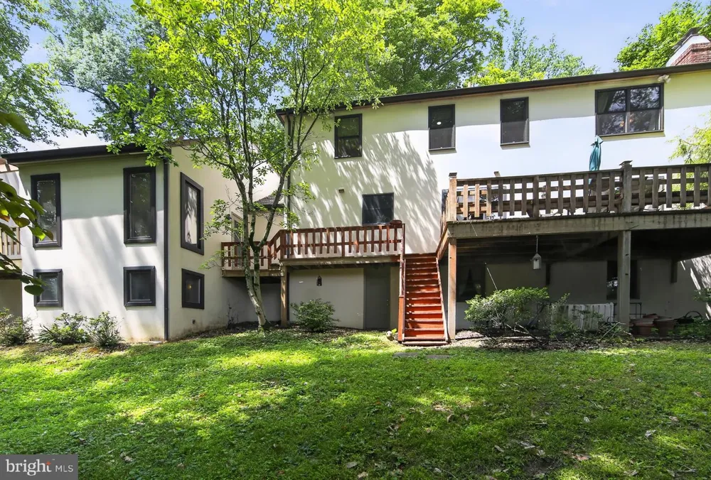 2119 COUNTY LINE ROAD Villanova, PA 19085
