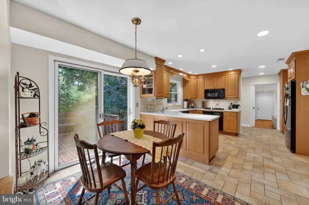 2119 COUNTY LINE ROAD Villanova, PA 19085