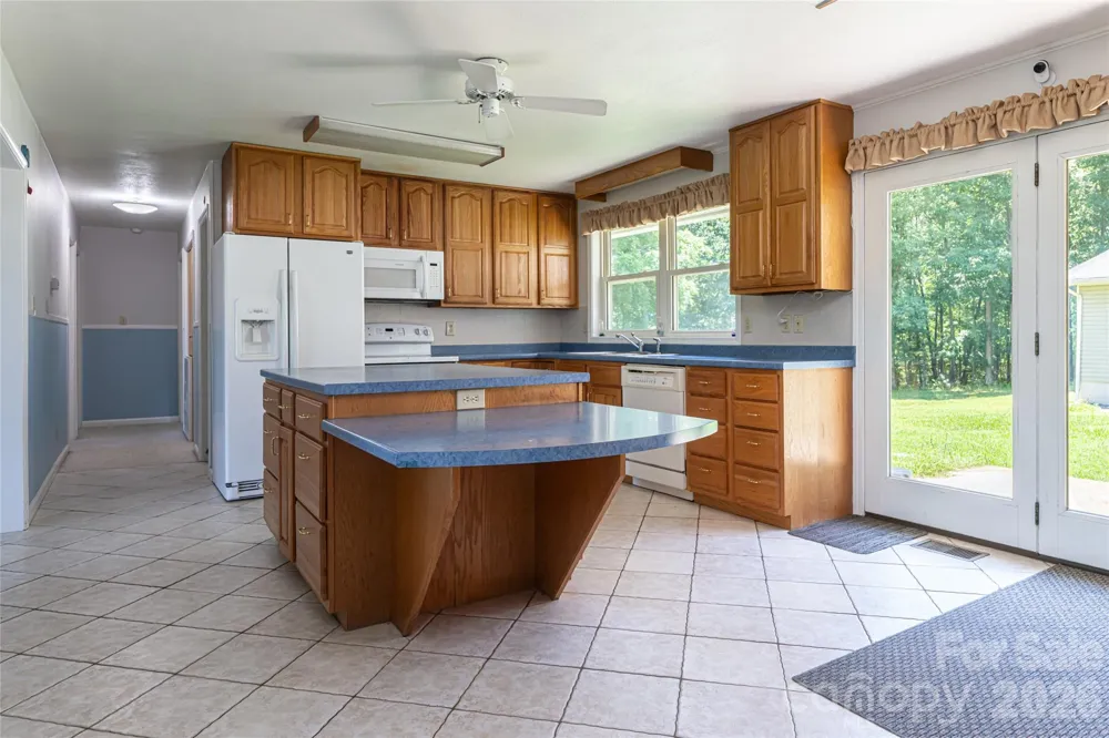 2800 Coxe Road Tryon, NC 28782