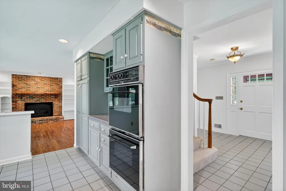 700 HOLLY DRIVE Annapolis, MD 21409