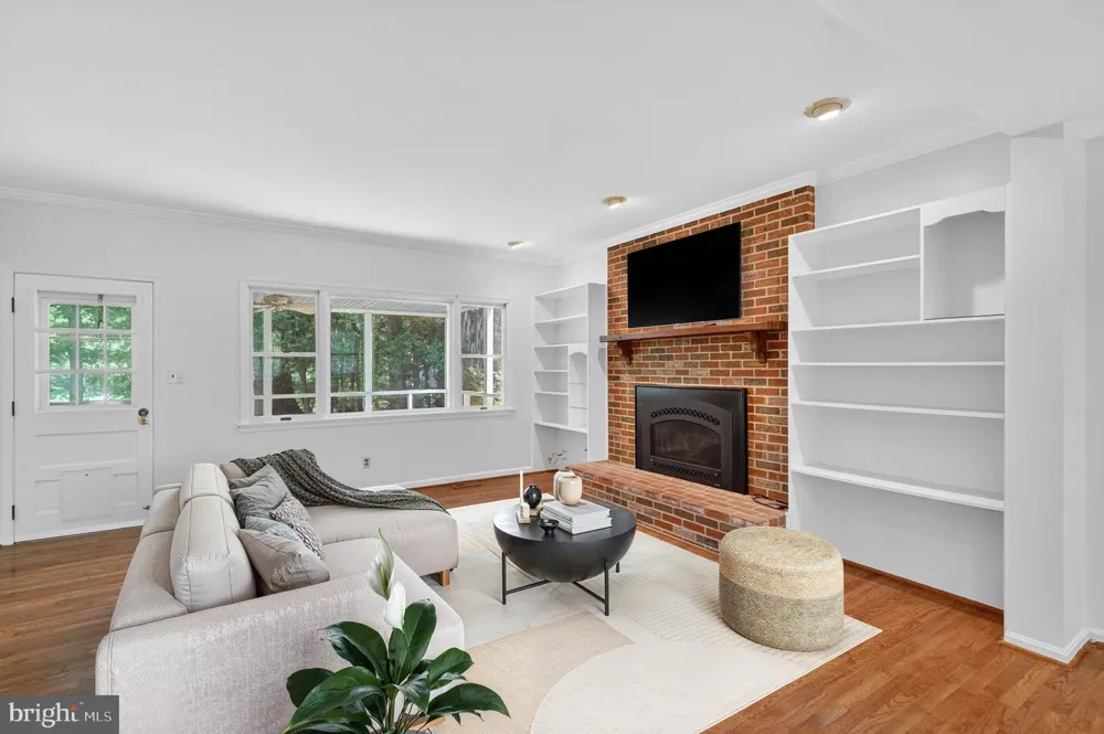 700 HOLLY DRIVE Annapolis, MD 21409