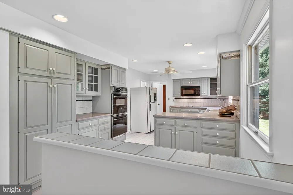 700 HOLLY DRIVE Annapolis, MD 21409