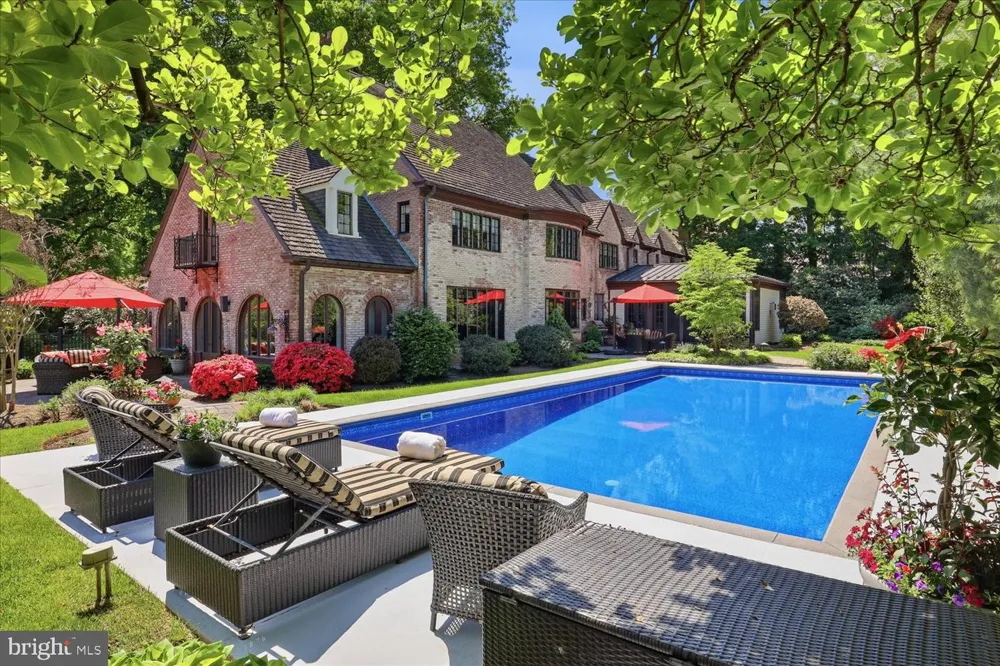 158 WILSON DRIVE Lancaster, PA 17603