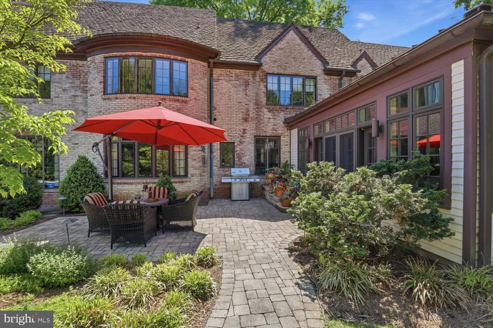 158 WILSON DRIVE Lancaster, PA 17603