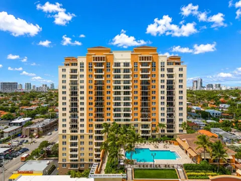 3232 SW 22nd Ter #802