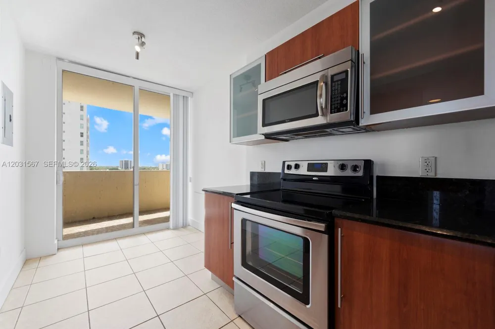3232 SW 22nd Ter #802 Miami, FL 33145