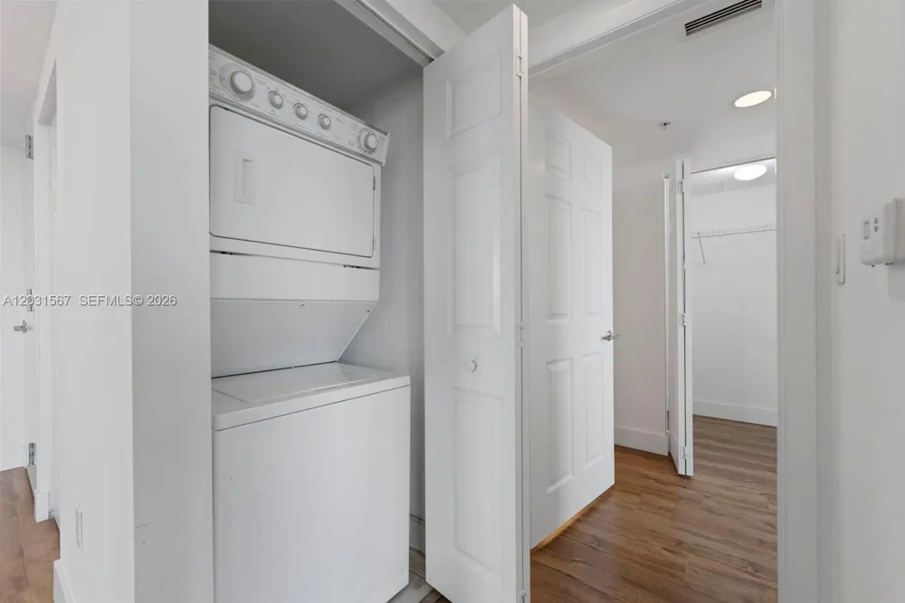 3232 SW 22nd Ter #802 Miami, FL 33145