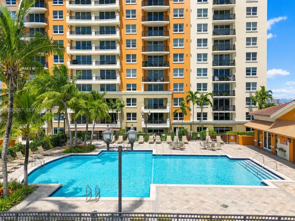 3232 SW 22nd Ter #802 Miami, FL 33145