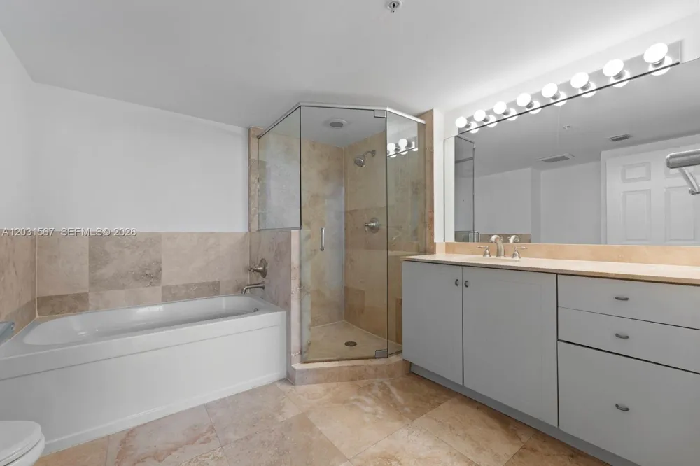 3232 SW 22nd Ter #802 Miami, FL 33145