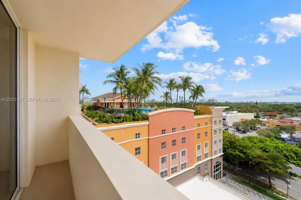 3232 SW 22nd Ter #802 Miami, FL 33145