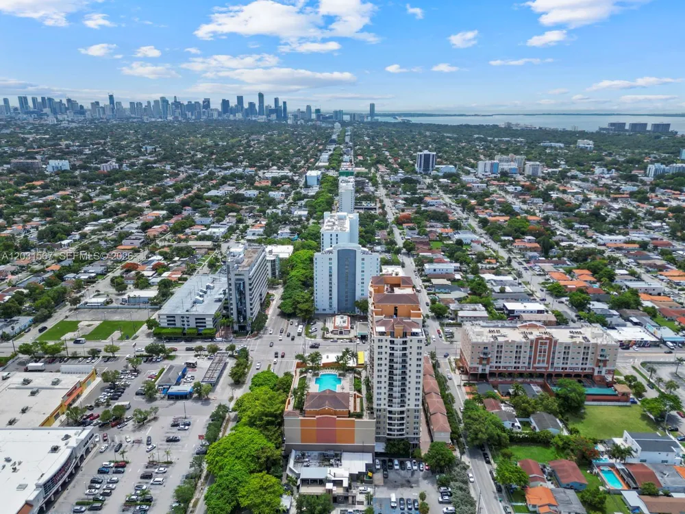 3232 SW 22nd Ter #802 Miami, FL 33145