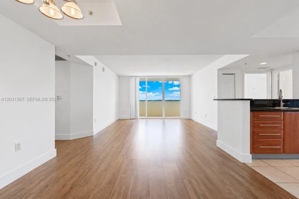3232 SW 22nd Ter #802 Miami, FL 33145