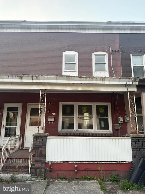 213 E ELM STREET