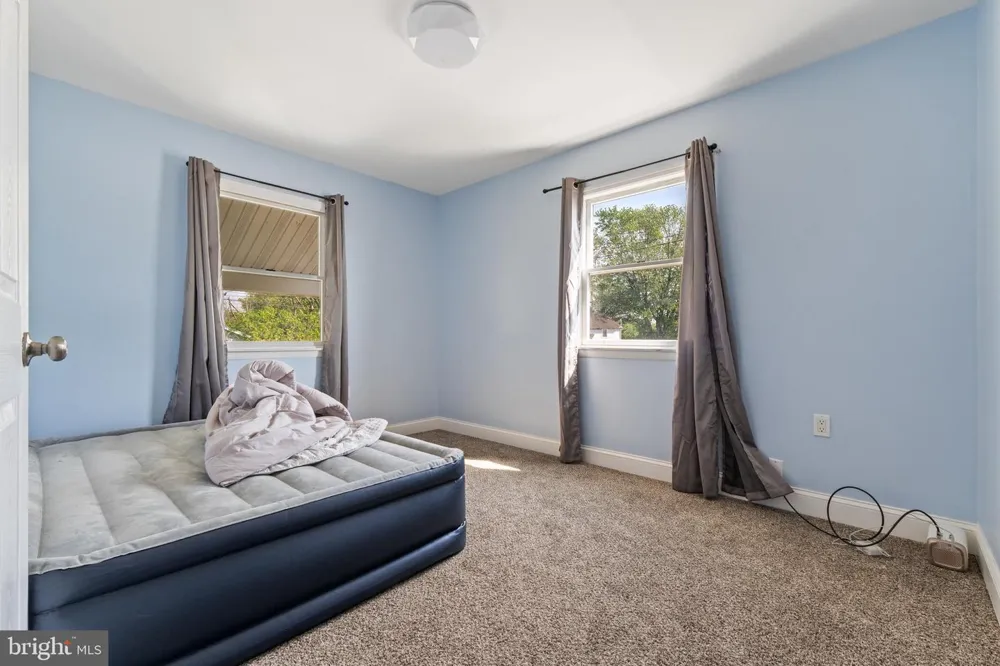 49 DELAWARE DRIVE Penns Grove, NJ 08069