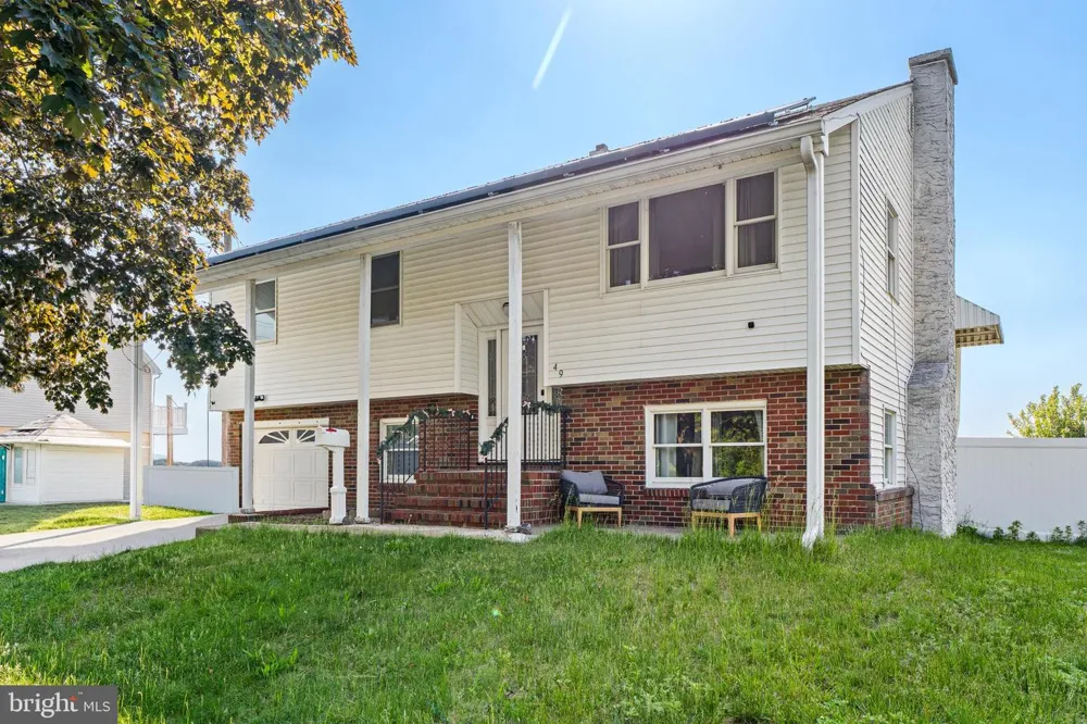 49 DELAWARE DRIVE Penns Grove, NJ 08069